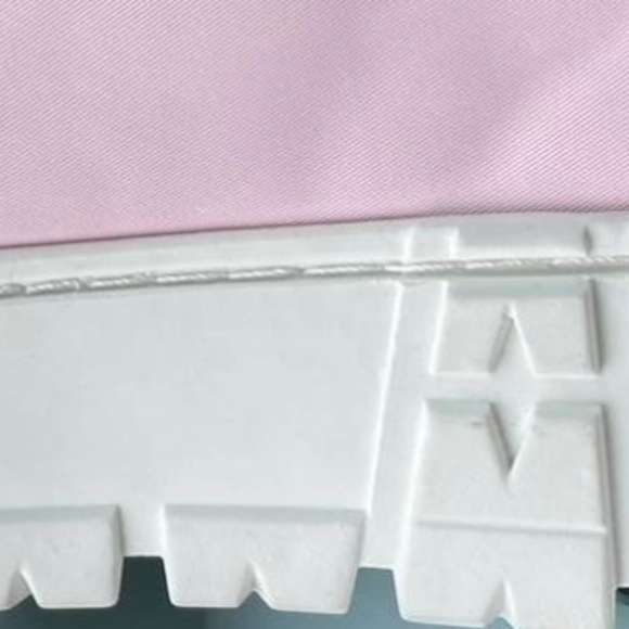 Prada sneakers - Picture 6 of 7